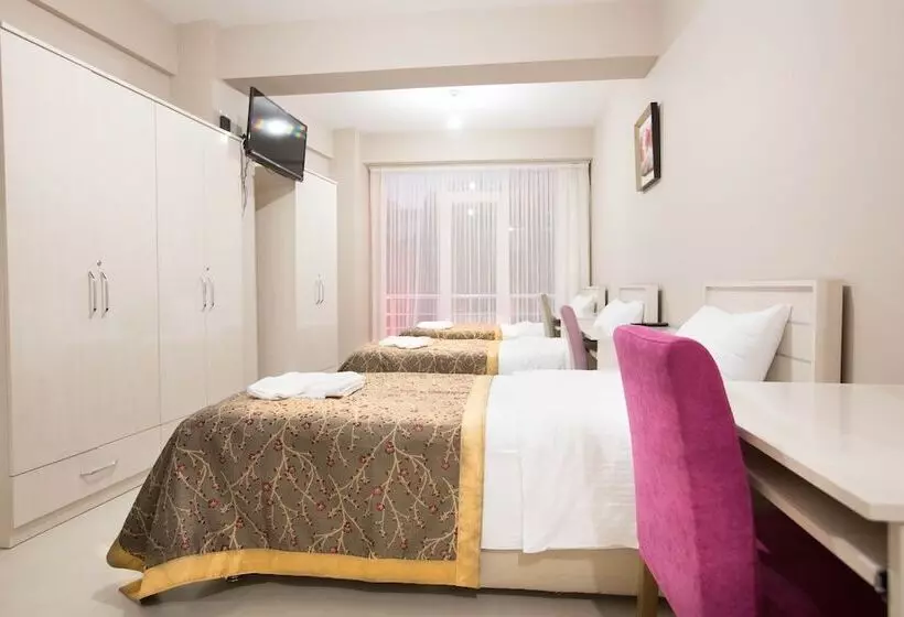 هتل Evren Konukevi