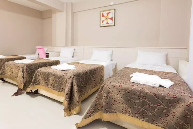 هتل Evren Konukevi