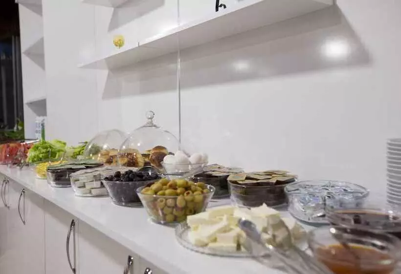 هتل Evren Konukevi