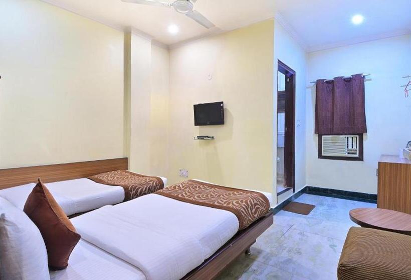 בית מלון כפרי Hari Piorko Grand   New Delhi Railway Station