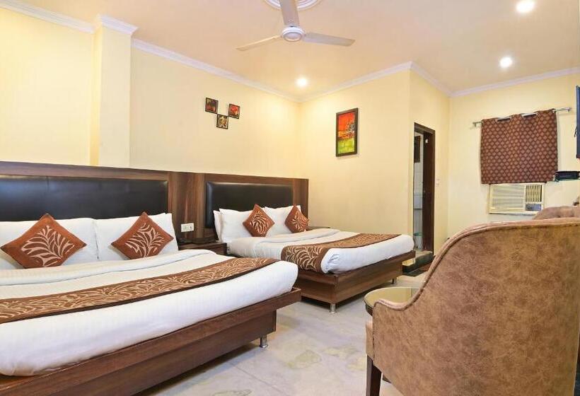 בית מלון כפרי Hari Piorko Grand   New Delhi Railway Station