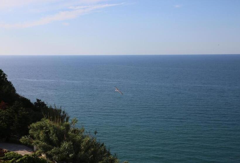 민박 Blumarine Suite