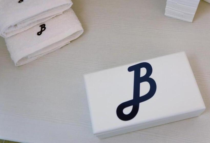 민박 Blumarine Suite