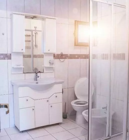 پانسیون Universe Rooms & Apartments
