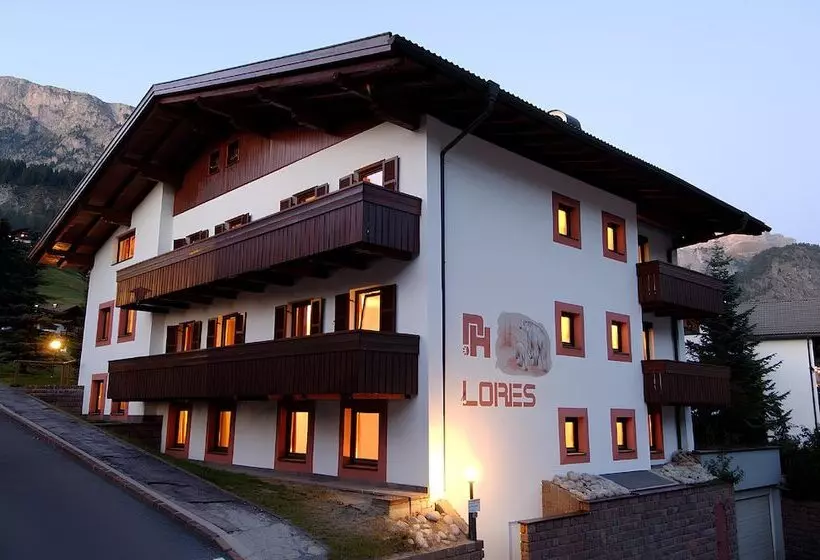 Отель Apartments Lores
