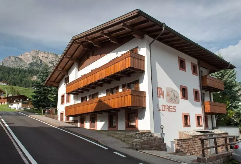 Отель Apartments Lores