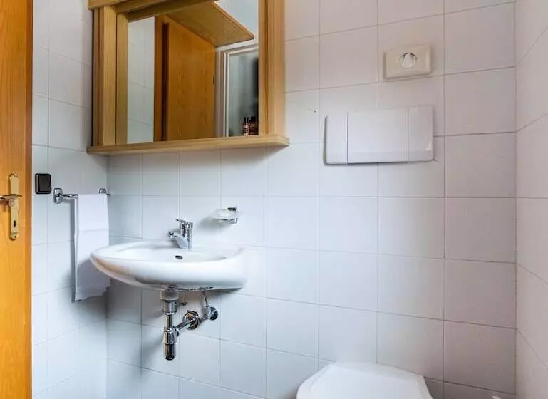 Отель Apartments Lores