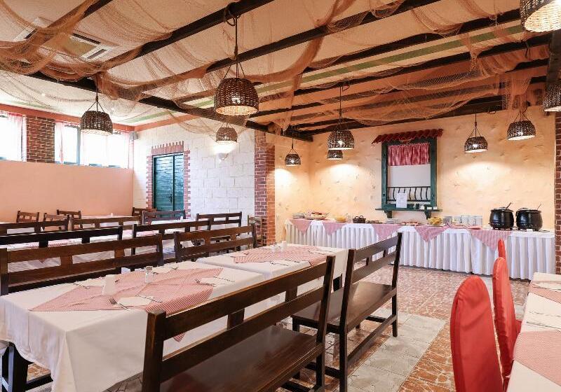 Отель Apartments Medena