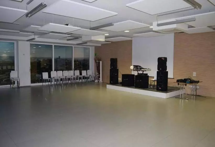 Отель Blu Arena