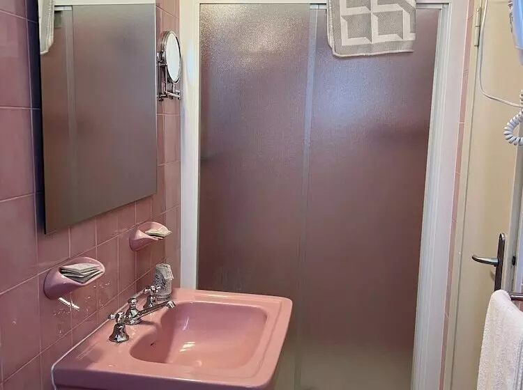 فندق Deanna Golf