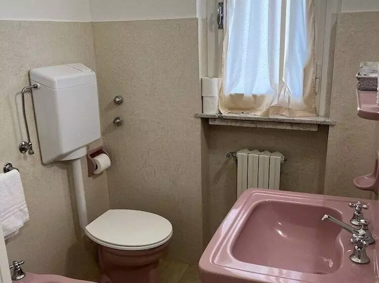 فندق Deanna Golf