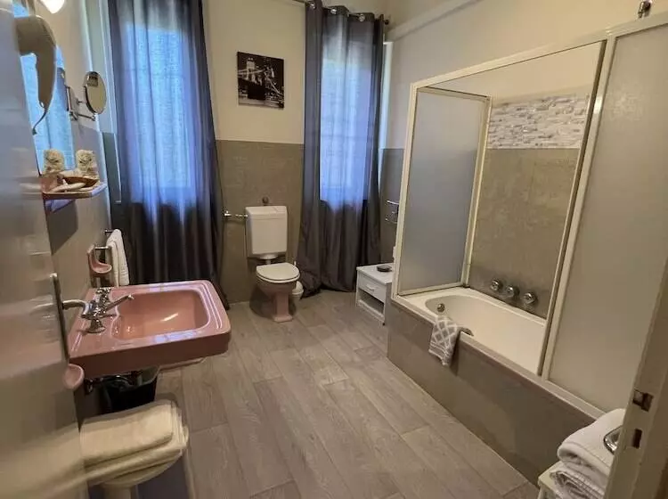 فندق Deanna Golf