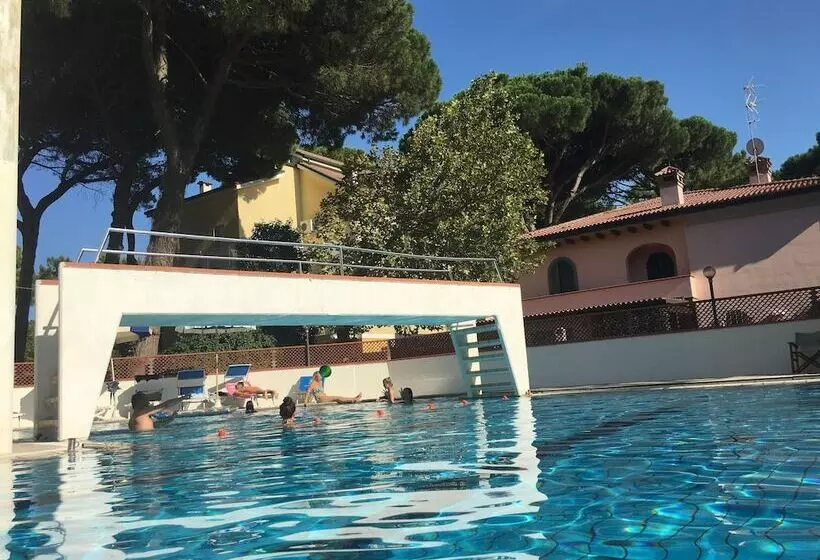 فندق Deanna Golf