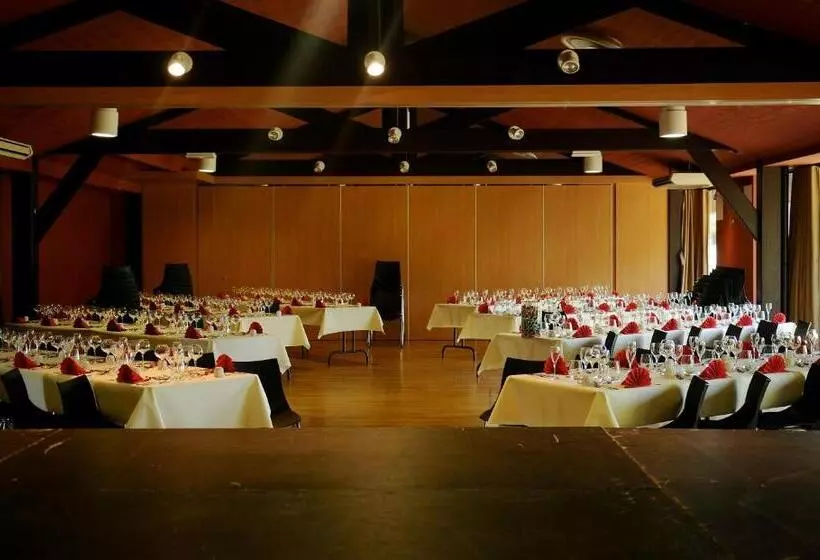 Отель Ibis Styles Segre