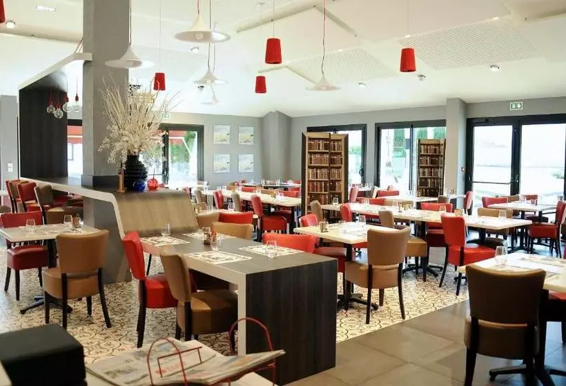 Отель Ibis Styles Segre