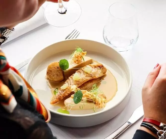 Hotelli L Ermitage Hôtel Cuisine à Manger