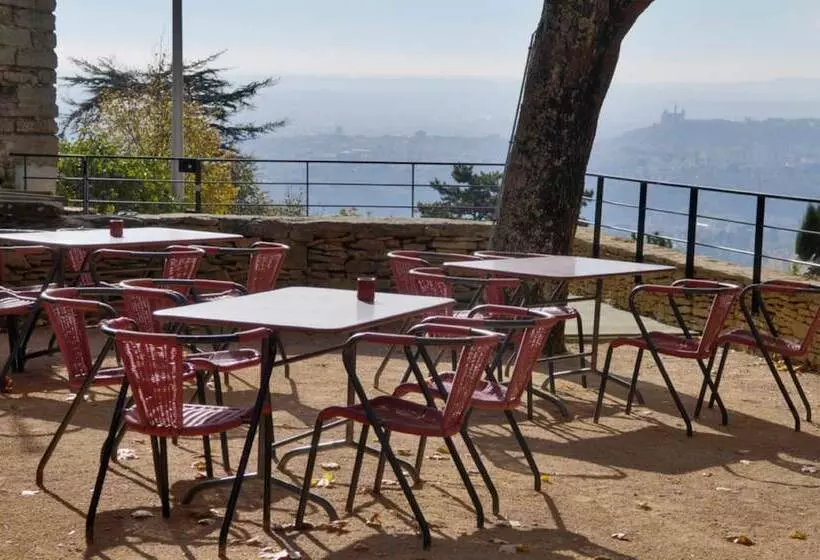 Hotelli L Ermitage Hôtel Cuisine à Manger