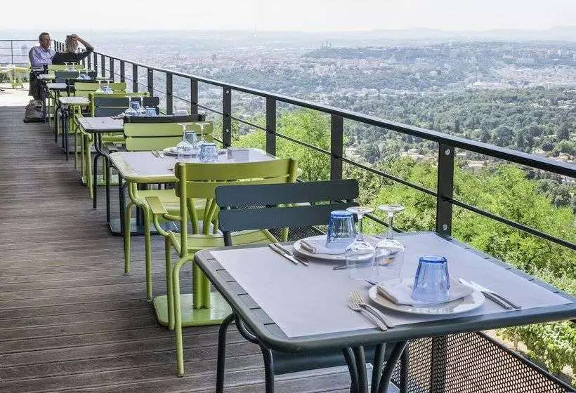 Hotelli L Ermitage Hôtel Cuisine à Manger