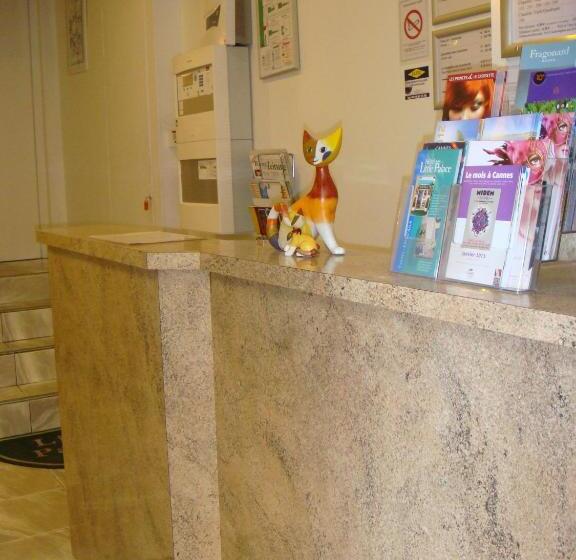 בית מלון כפרי Little Palace