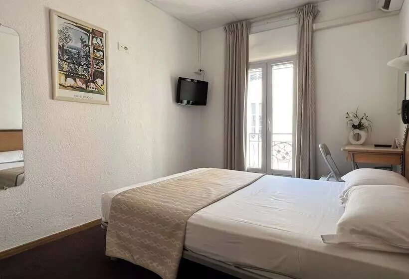 בית מלון כפרי Little Palace