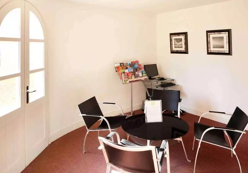 Szálloda Mercure Aixenprovence Saintevictoire