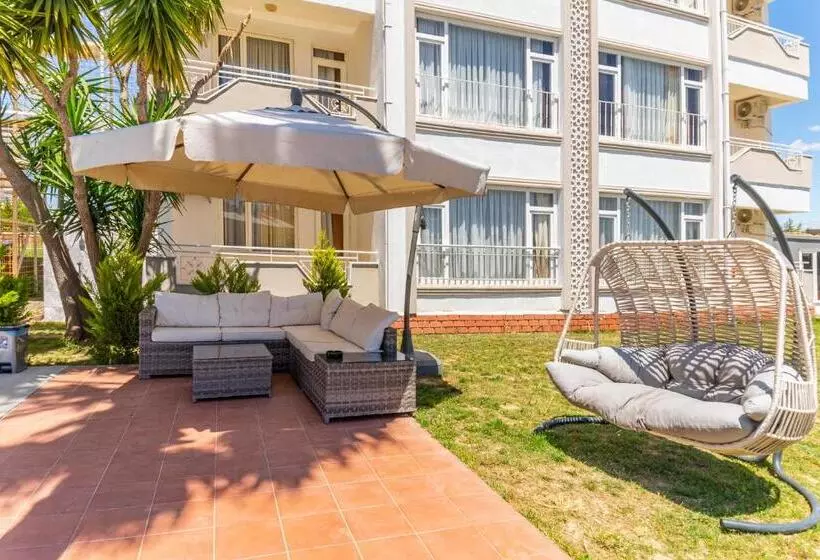 Hotel New Garden Side