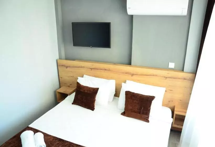 Hotel New Garden Side