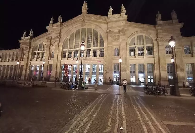 هتل Paris Nord