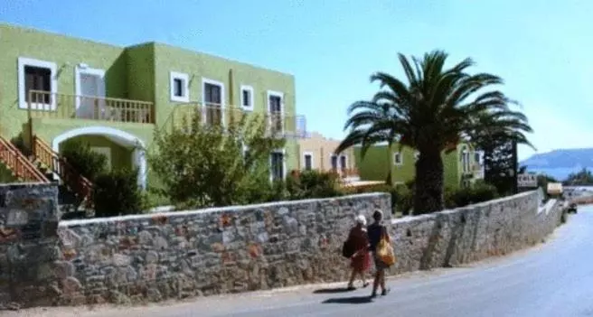 ホテル Perla Apartments