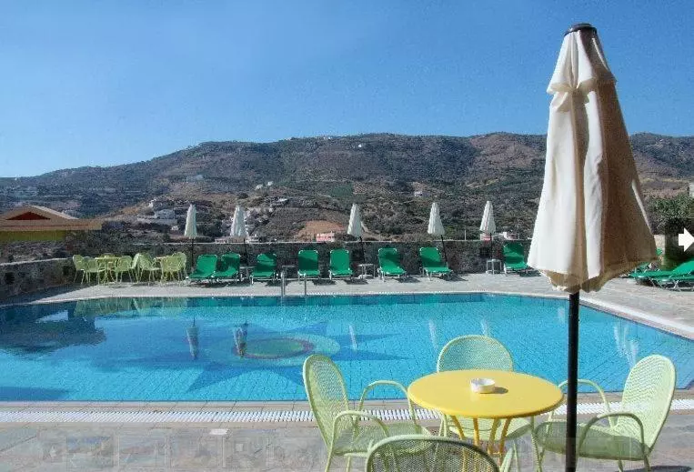 ホテル Perla Apartments