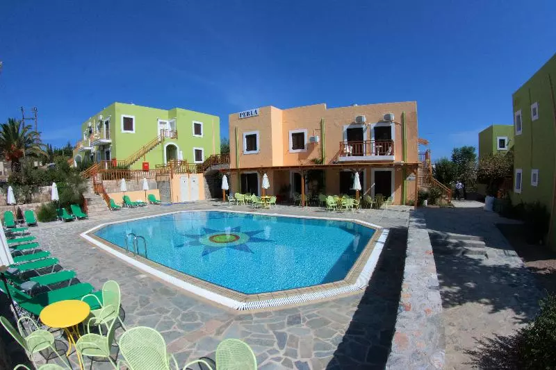 ホテル Perla Apartments