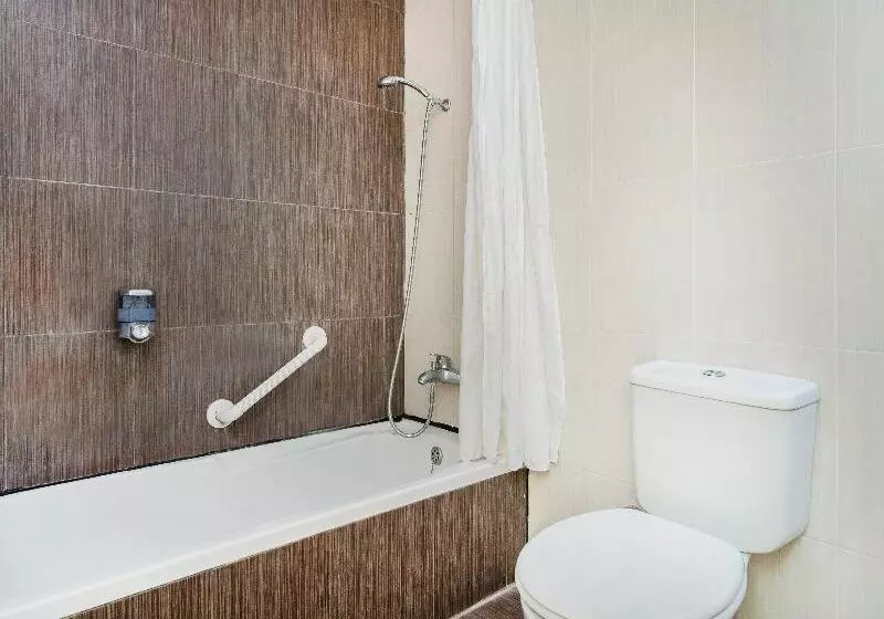 هتل Qawra Point Holiday Complex