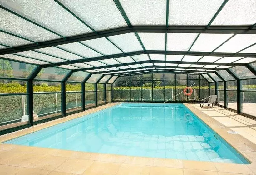 هتل Vacanceole Le Duguesclin