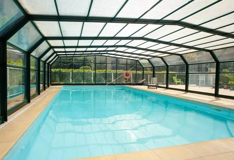 هتل Vacanceole Le Duguesclin