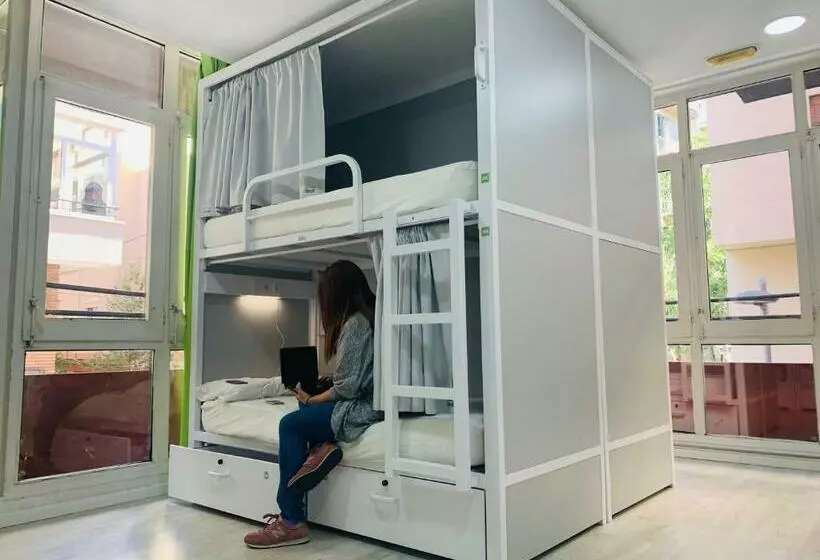 Отель Alberguinn Youth Hostel