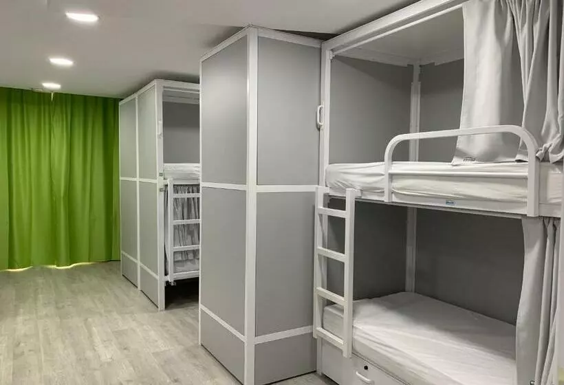 Отель Alberguinn Youth Hostel