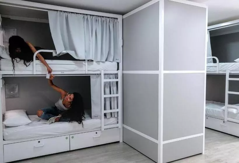 Отель Alberguinn Youth Hostel