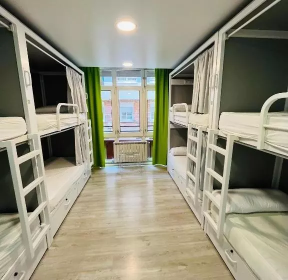Отель Alberguinn Youth Hostel
