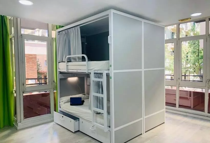 Отель Alberguinn Youth Hostel