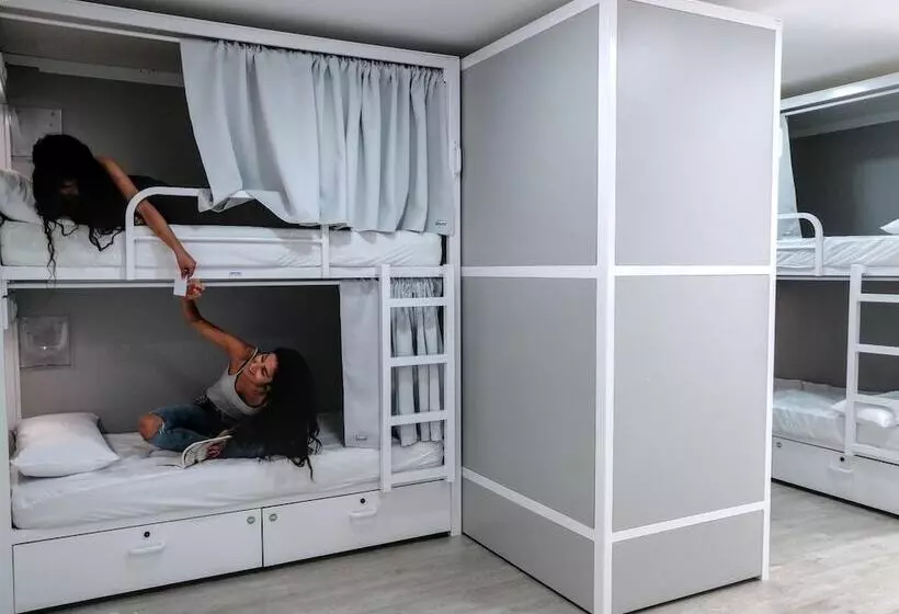 Отель Alberguinn Youth Hostel