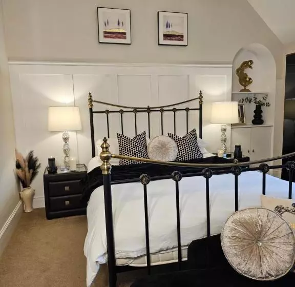 Hotelli Antfield House