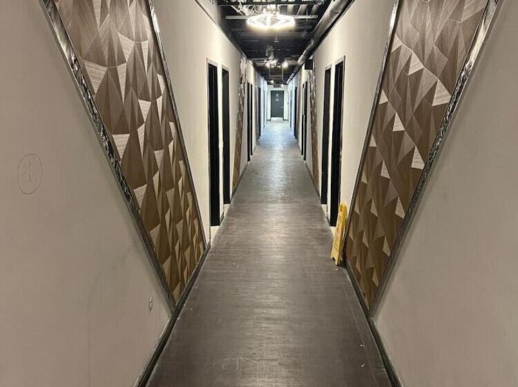 Cabana Hotel Yankee Stadium