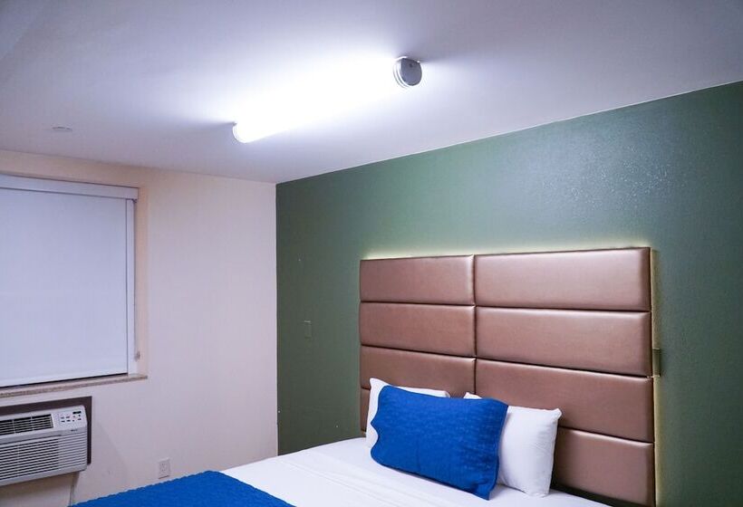 Cabana Hotel Yankee Stadium