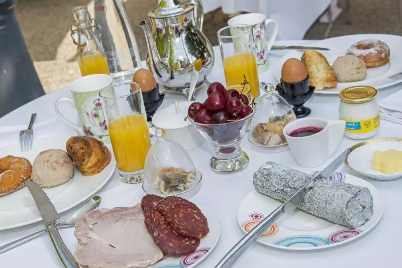 ホテル Frédéric Carrion Hôtel Et Spa