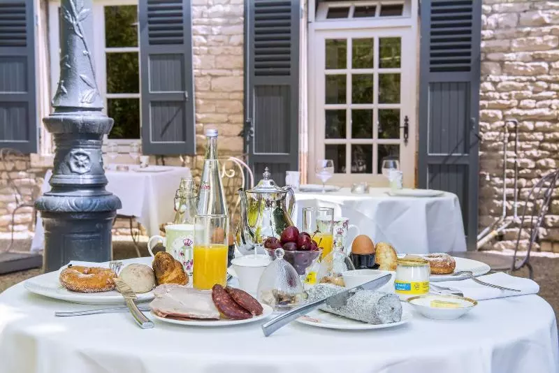 ホテル Frédéric Carrion Hôtel Et Spa