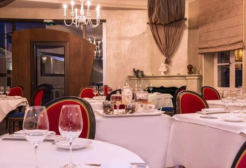 ホテル Frédéric Carrion Hôtel Et Spa