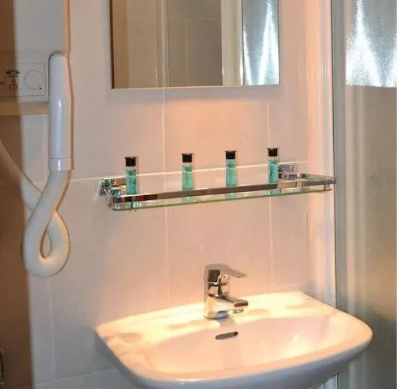 Отель Continental Amsterdam