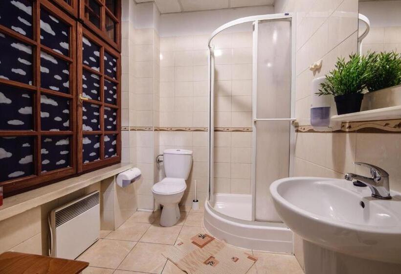 호텔 Golden Lion Guest Rooms Szewska 19