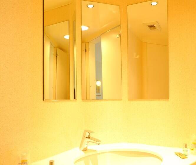 فندق Hôtel & Résidence Futuroscope