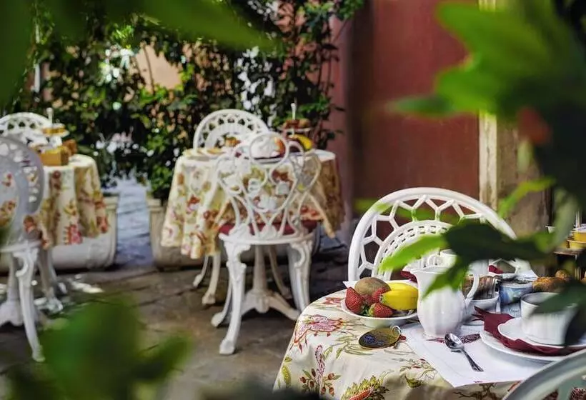 هتل Locanda Fiorita